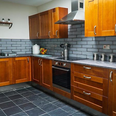 Copper Oven Apartments Арброт Екстериор снимка